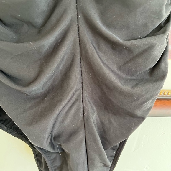 Miraclesuit Classic Black Swimsuit - Picture 4 of 7